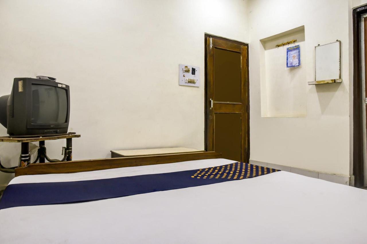 Spot On 75653 Hotel Rohit Bilaspur  Luaran gambar