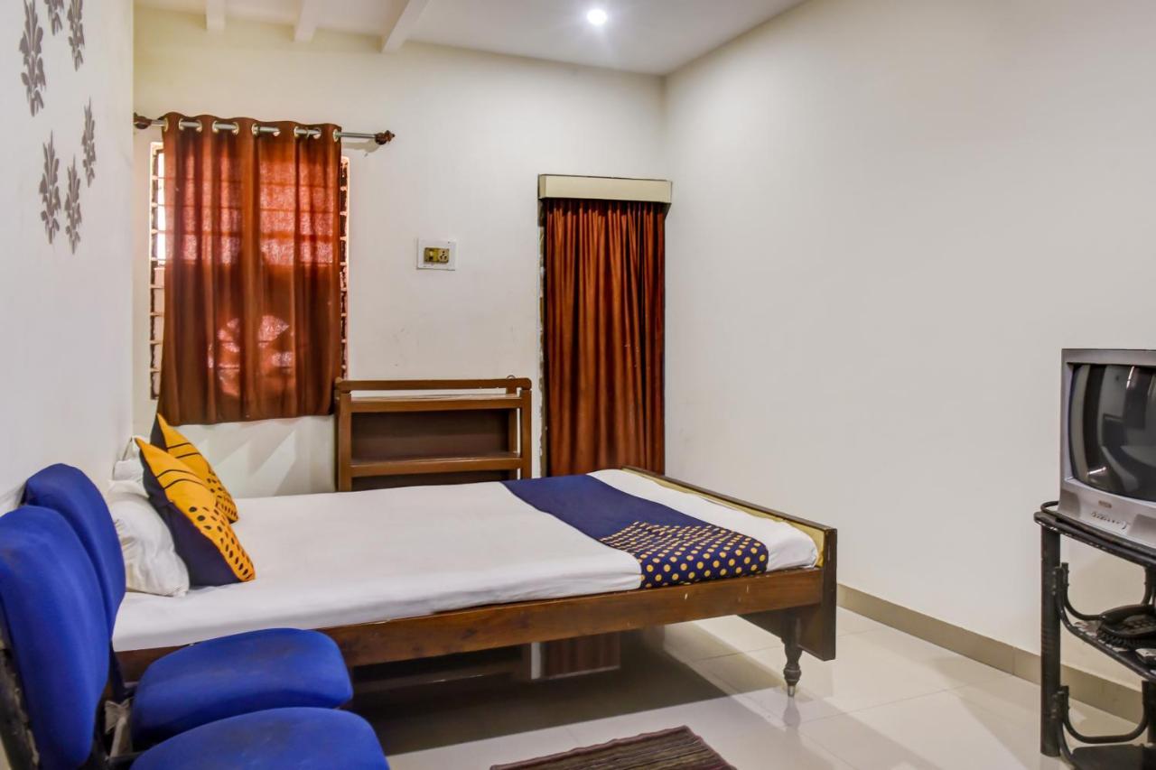 Spot On 75653 Hotel Rohit Bilaspur  Luaran gambar