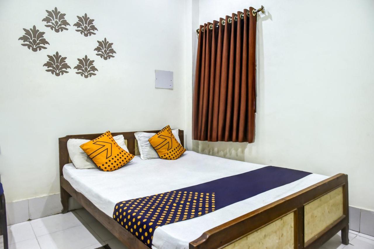 Spot On 75653 Hotel Rohit Bilaspur  Luaran gambar